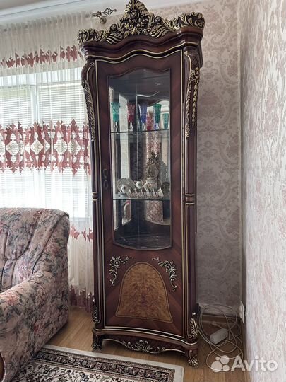 Спальный гарнитур