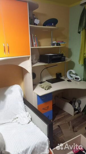 Двухъярусная кровать со шкафом и столом