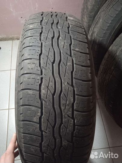 Bridgestone Dueler H/T 2.25/65 R17