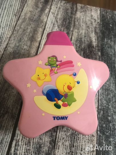 Музыкальный ночник Tomy (проектор)