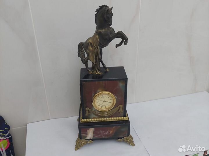 Настольные часы