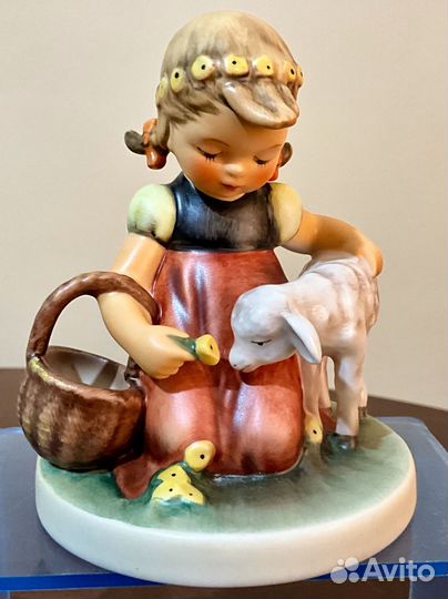Фарфоровые фигурки детей. Цена за одну. Hummel