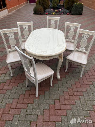 Кухонный стол