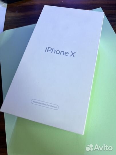 iPhone X, 64 ГБ