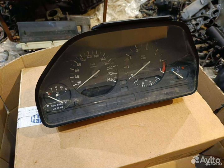 Панель приборов (щиток) BMW 5 E34 (1987 - 1996)