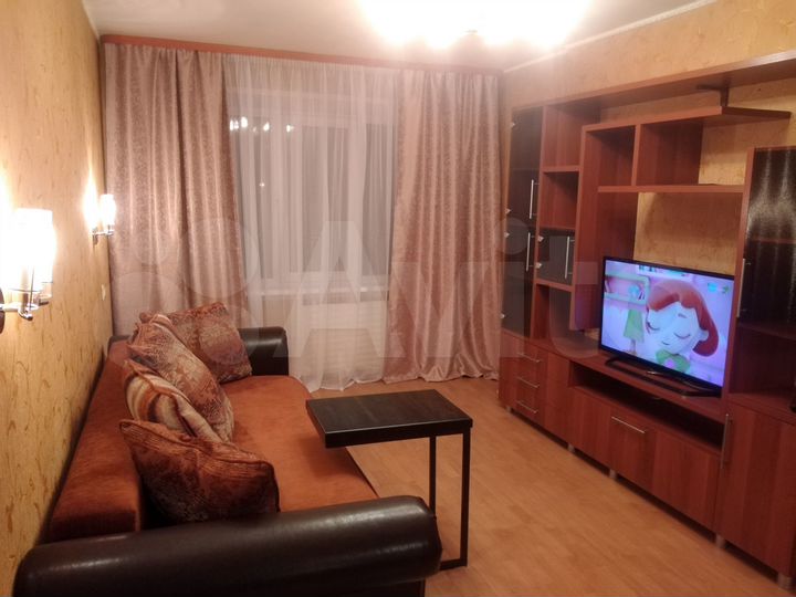 2-к. квартира, 43 м², 4/9 эт.