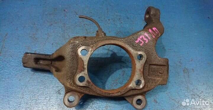 Кулак поворотный Nissan Teana J31