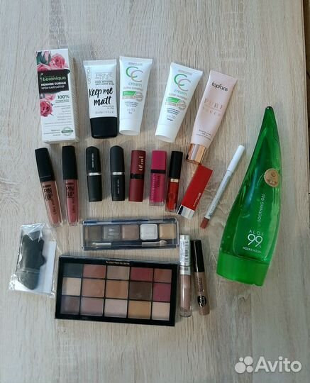 Набор косметики пакетом