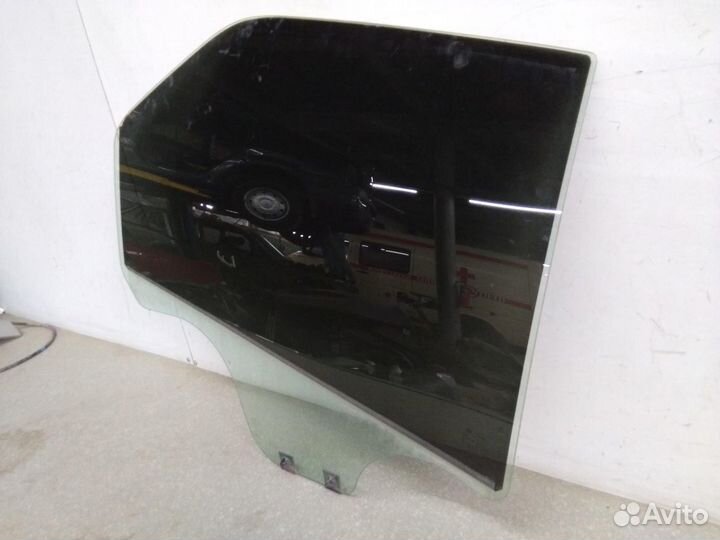 Стекло двери задней правой Renault Logan 2005-2014