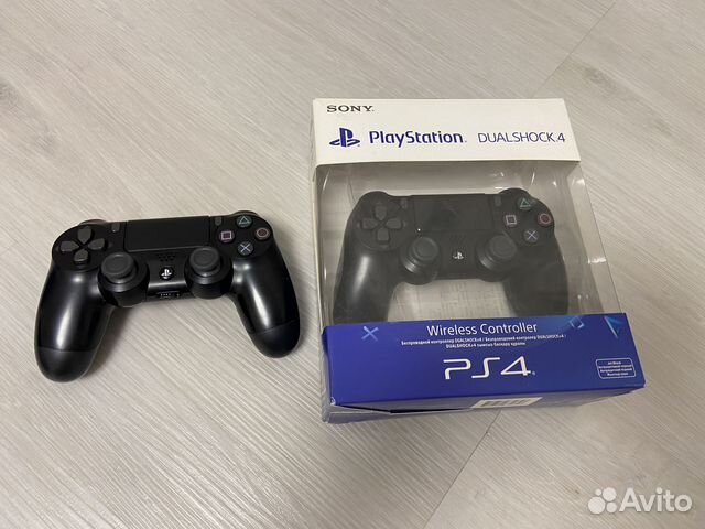 Sony PlayStation 4 Pro 1TB 2 геймпада, док станция