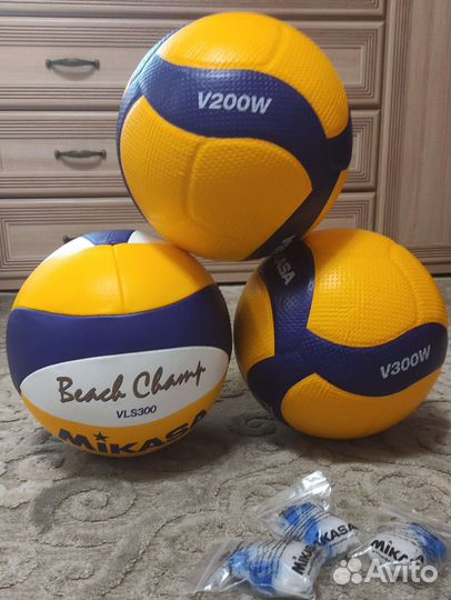 Волейбольный мяч Mikasa V200W