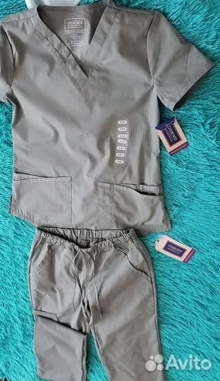 Медицинский костюм женский 42 новый