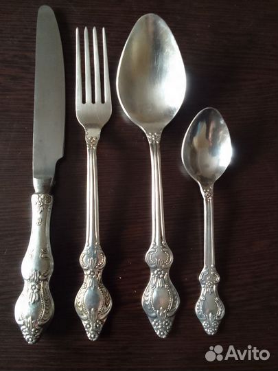 Набор столовых приборов мельхиор