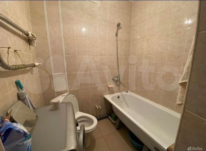 2-к. квартира, 42 м², 3/3 эт.