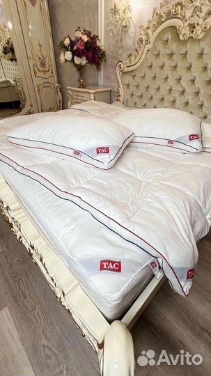 Комплетк одеяло и подушки TAC