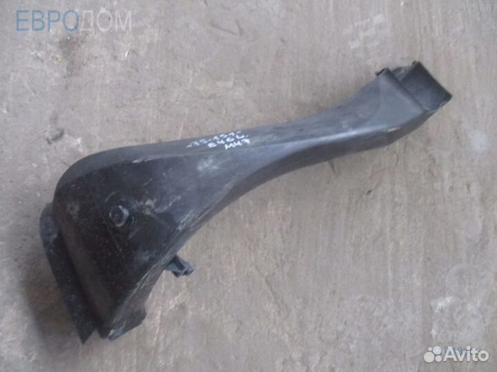 Воздуховод BMW E46 левый