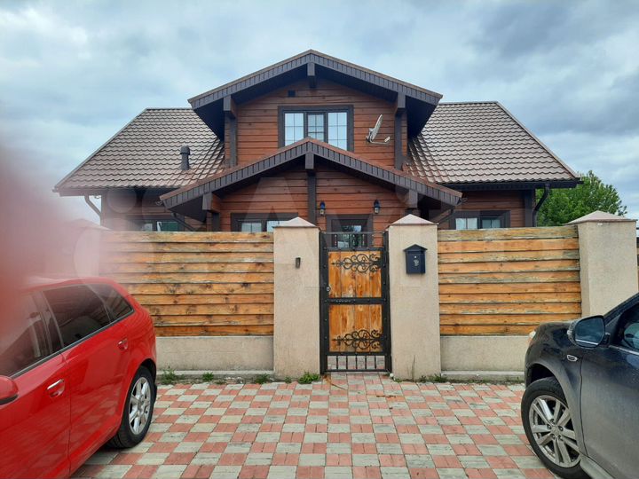 Коттедж 170 м² на участке 15 сот.