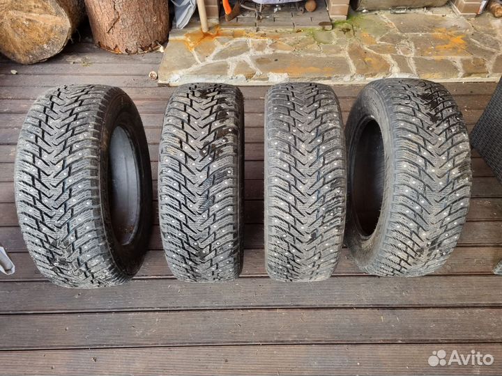 Nokian Tyres Hakkapeliitta 8 215/60 R16 99T