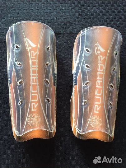 Футбольные щитки (детские)