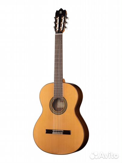 Классическая гитара Alhambra 843 Classical Cadete