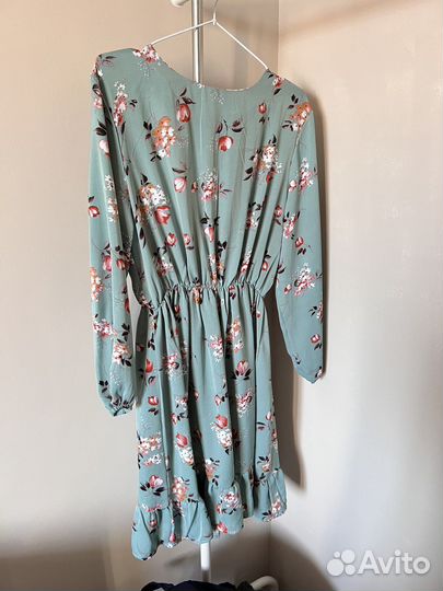 Платье женское с цветами новое 52 размер