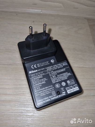 Зарядное устройство Nicon MH-24