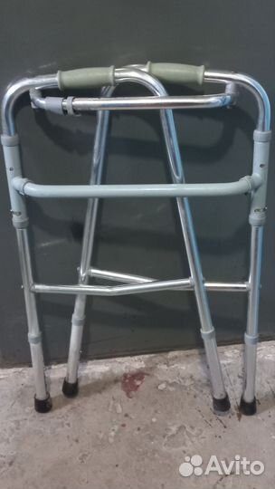 Ходунки для взрослых шагающие