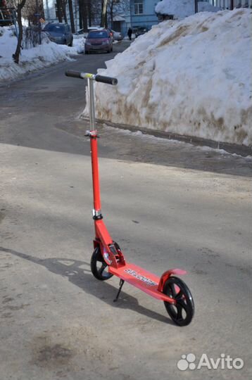 Самокат подростковый новый красный