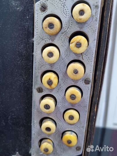 Довоенная гармонь. Требуется реставрация