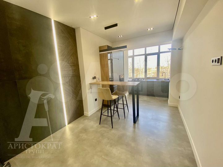 2-к. квартира, 67 м², 4/4 эт.