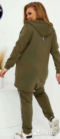 Спортивный костюм женский