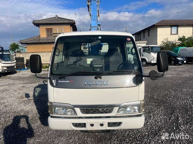 Isuzu Elf с КМУ, 2003