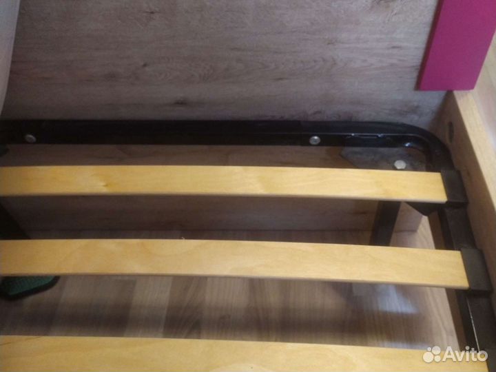 Кровать подростковая