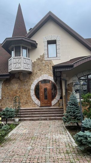 Дом 270,6 м² на участке 27 сот.