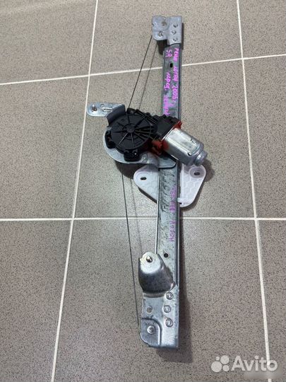 Стеклоподъемник передний левый Renault Logan SR 06