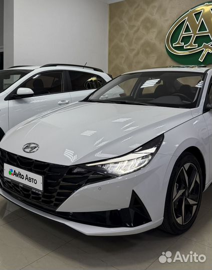 Hyundai Elantra 1.5 CVT, 2022, 52 000 км