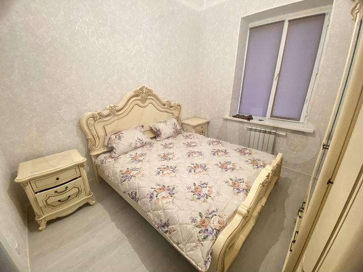 2-к. квартира, 48 м², 1/3 эт.