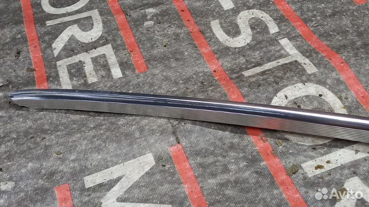 Молдинг крыши левый Audi Q5 8R cdnc 2009