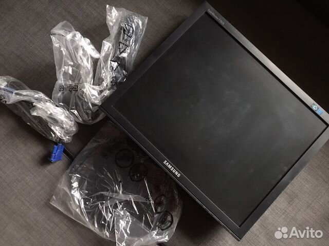 Монитор Samsung 19 дюймов