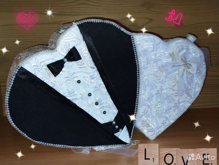 Свадебные аксессуары. Казна, украшение шампанского