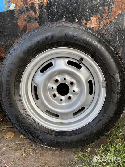 R13 Nokian Tyres Nordman 7 175/70, PCD 4x98 DIA 55