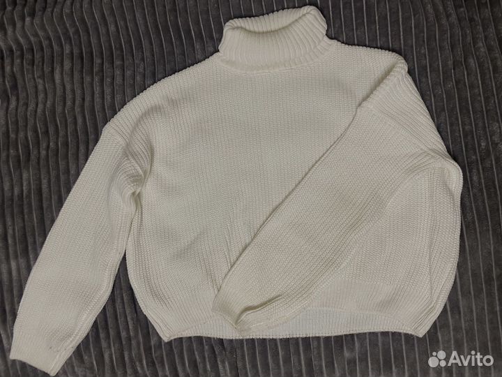 Свитер женский