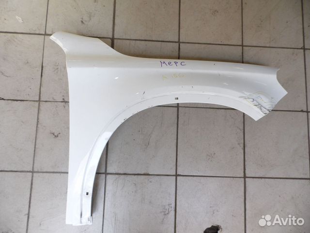 Переднее правое крыло gla x156 мерседес
