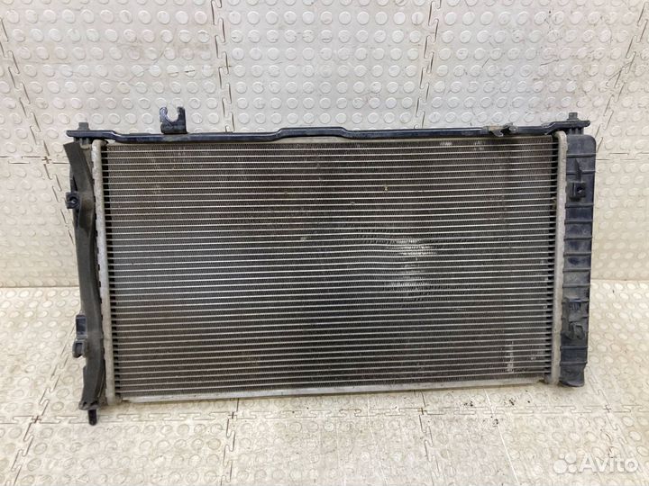 Радиатор охлаждения LADA Granta 2011