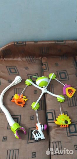 Музыкальная карусель на кроватку