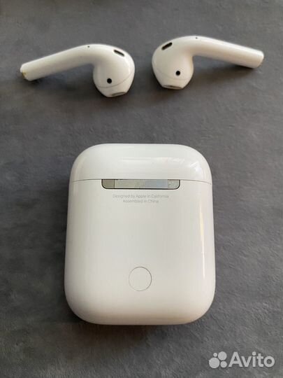 Apple Airpods 1 поколения