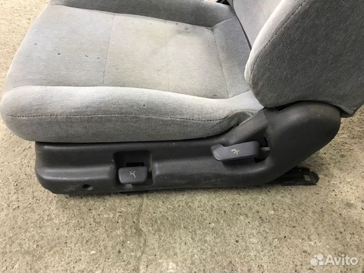 Сиденья комплект Mitsubishi Eterna седан 2.0 6A12