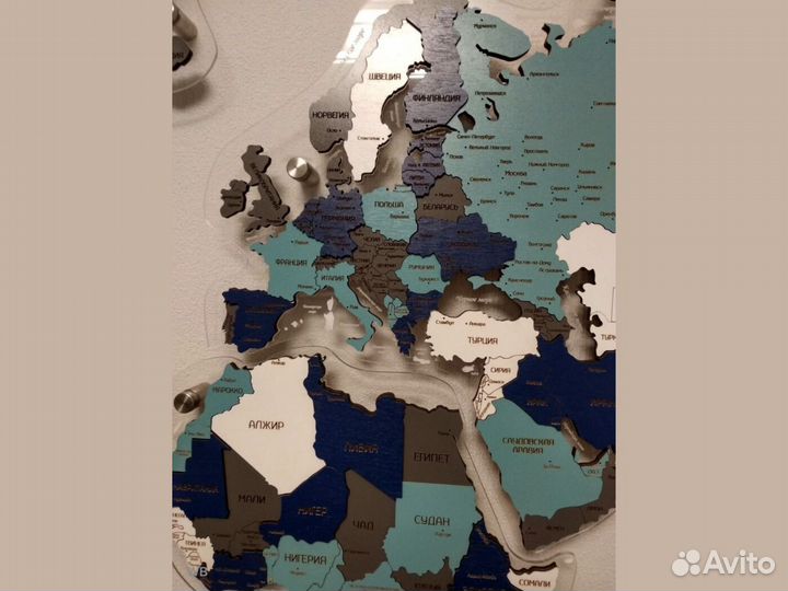 Деревянная карта мира на стену