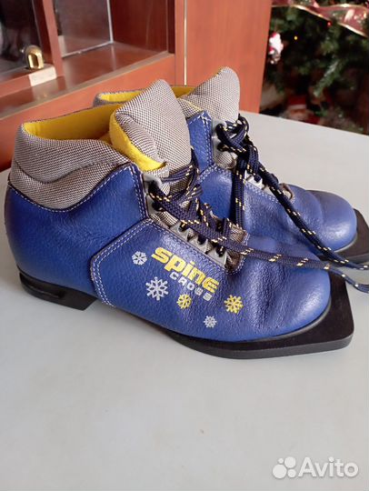 Лыжные ботинки детские 35