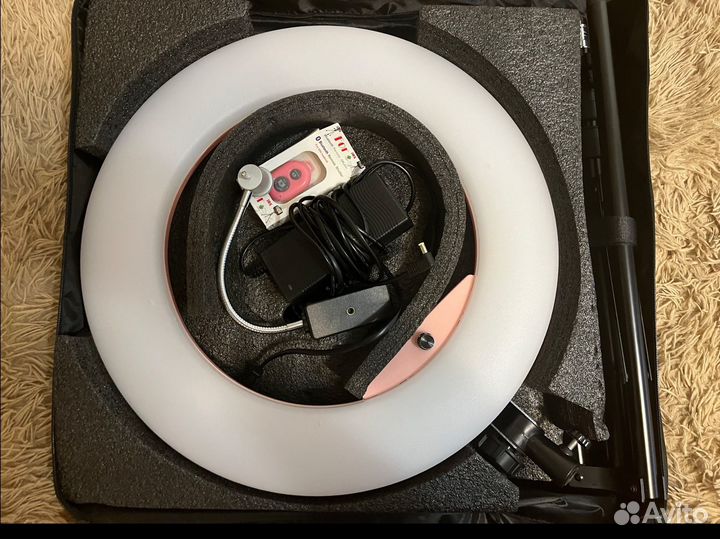 Кольцевая лампа со штативом